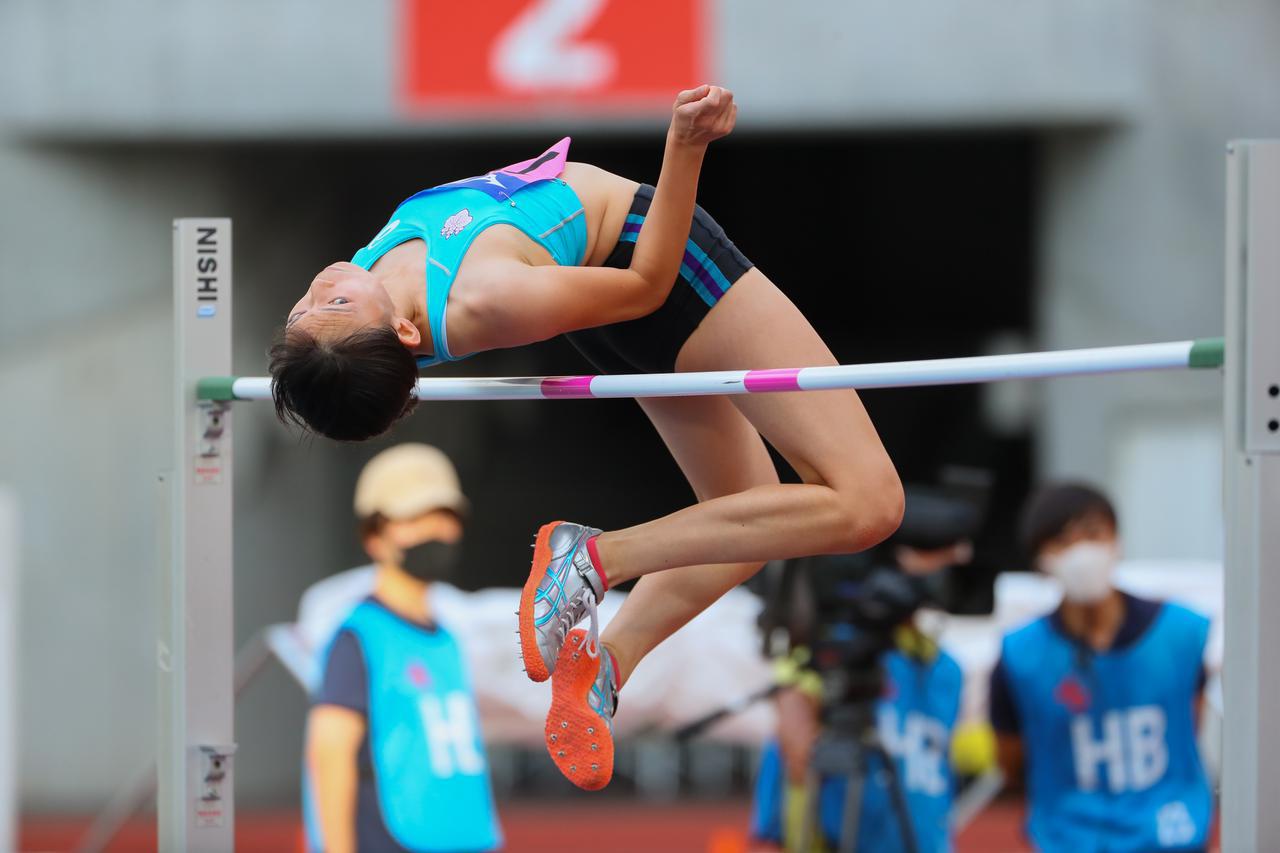 陸上】ナイキの最強厚底シューズに新色が登場。大迫「さわやかな色合い