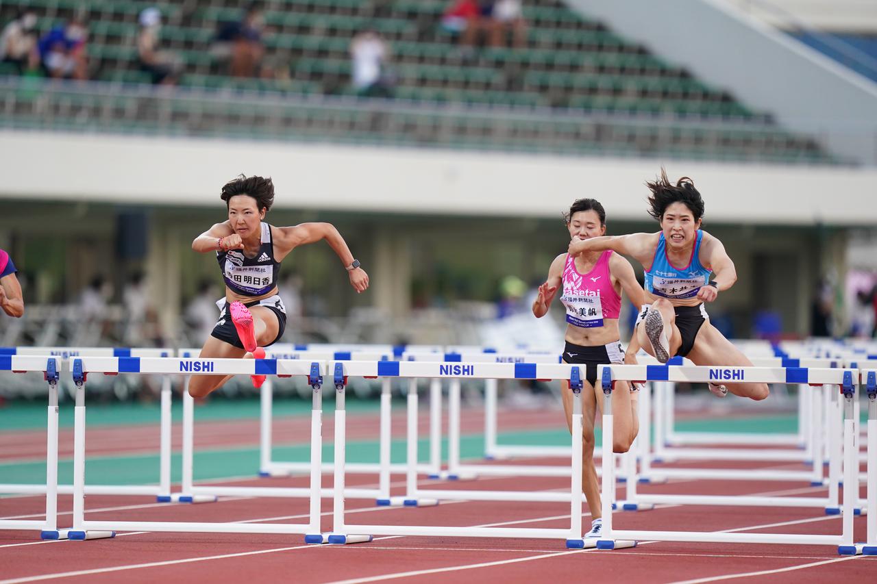 陸上 今年も好記録に沸いた福井の夜 女子100mhの青木益未が大会mvpに選出 mスポーツ ベースボール マガジン社