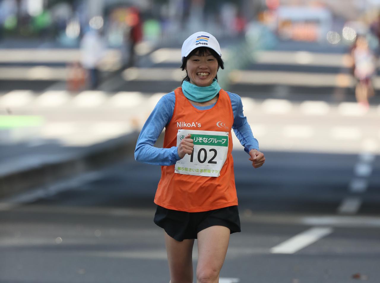 陸上 2011年テグ世界選手権マラソン代表 野尻あずさがラストラン Bbmスポーツ ベースボール マガジン社